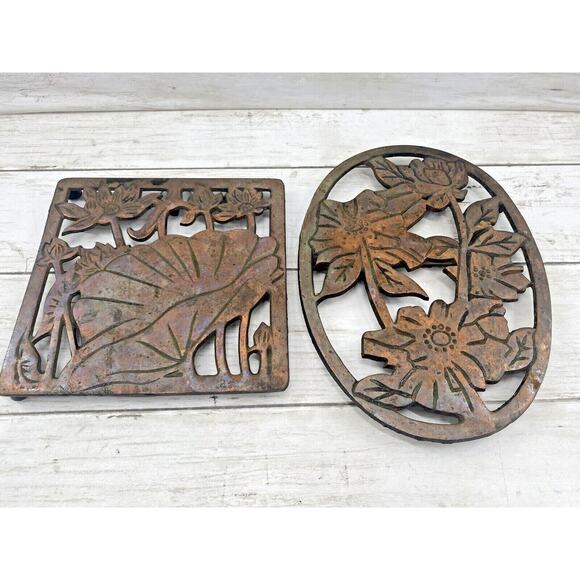 2 Vintage Copper and Cast Iron Floral Trivet Hot Dish Holders SET OF 2 - Picture 2 of 12